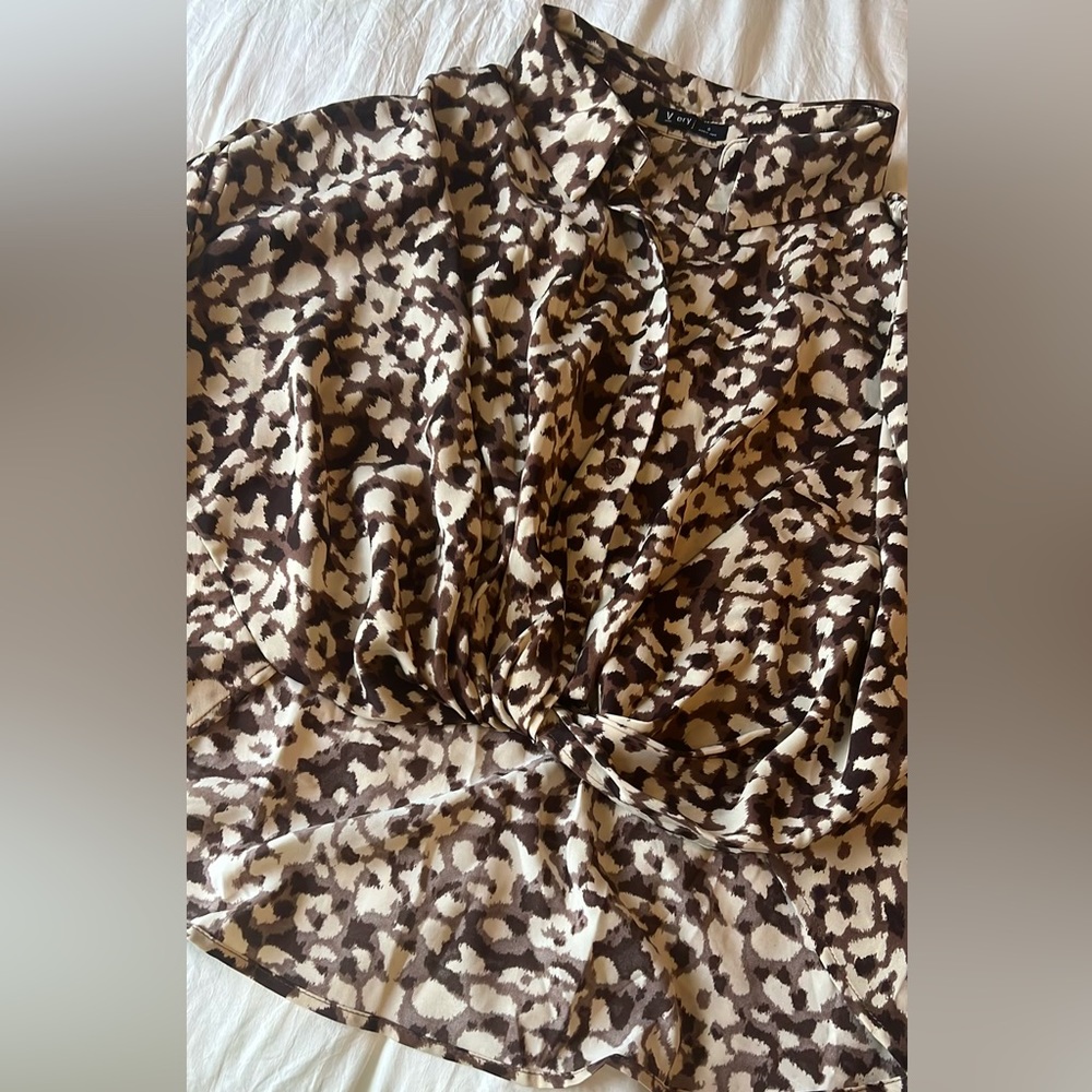 Very J button down blouse - Picture 3 of 4